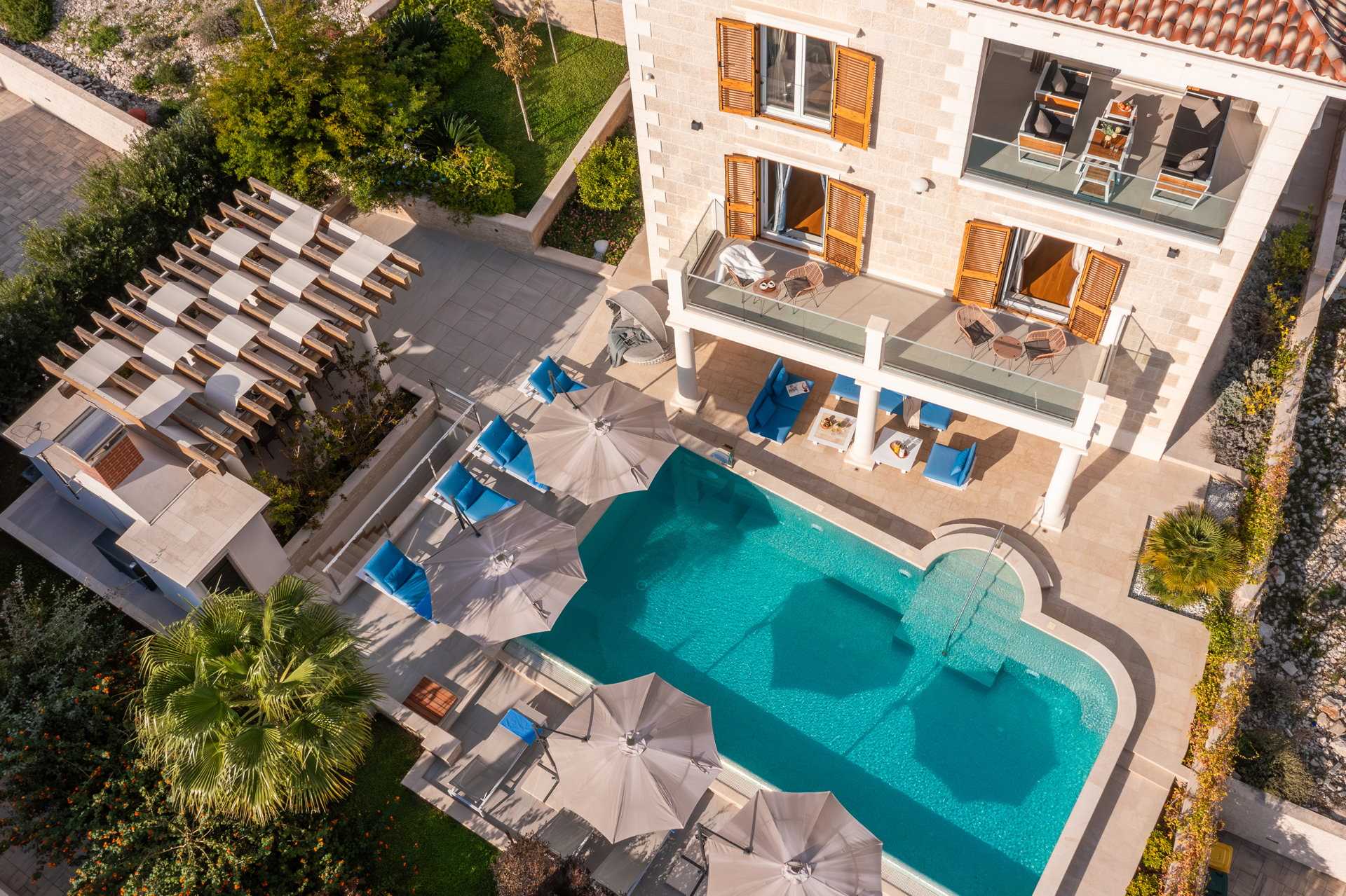 Luxury Villa Skyfall with Pool
