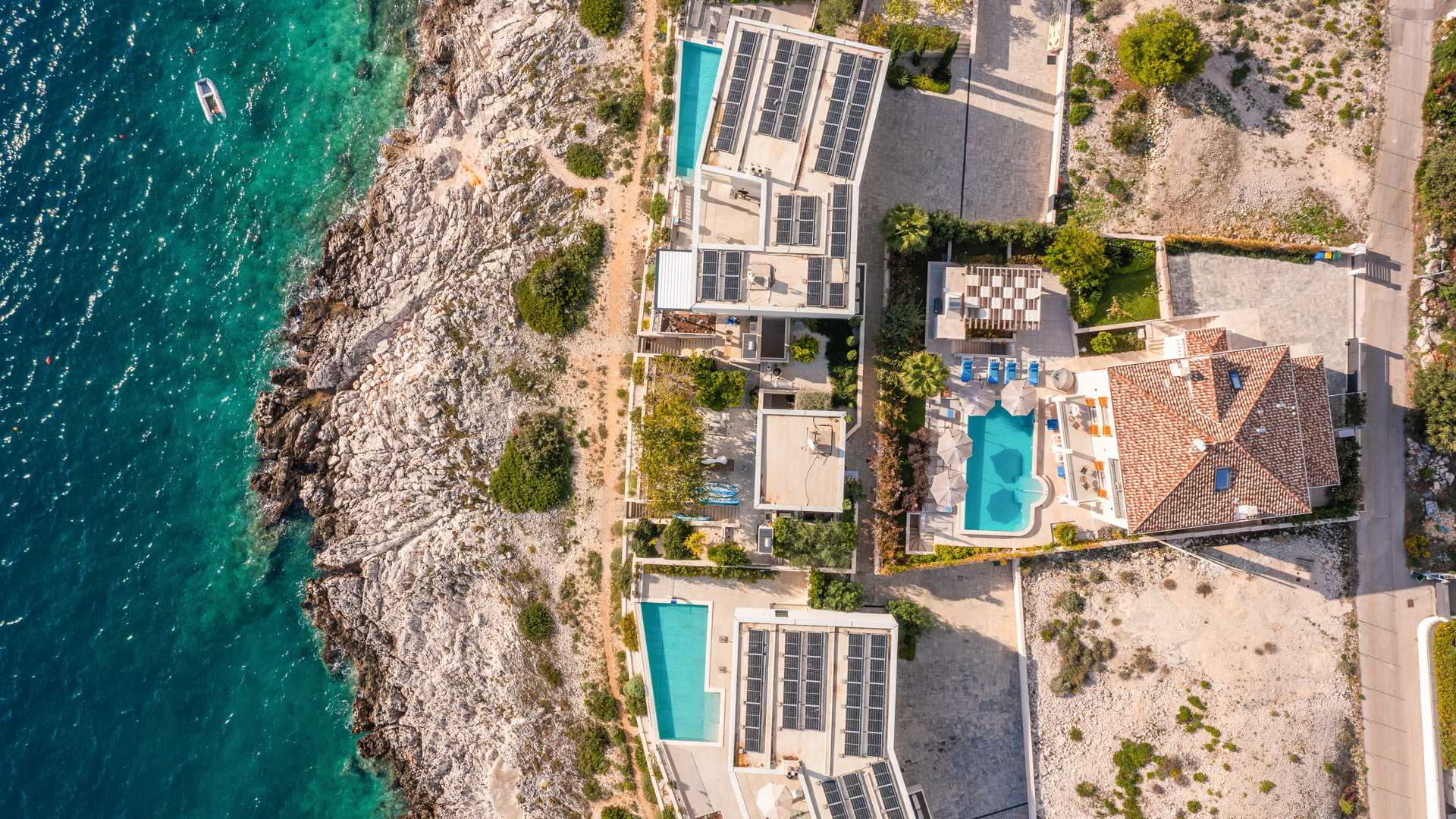 Luxury Villa Skyfall with Pool