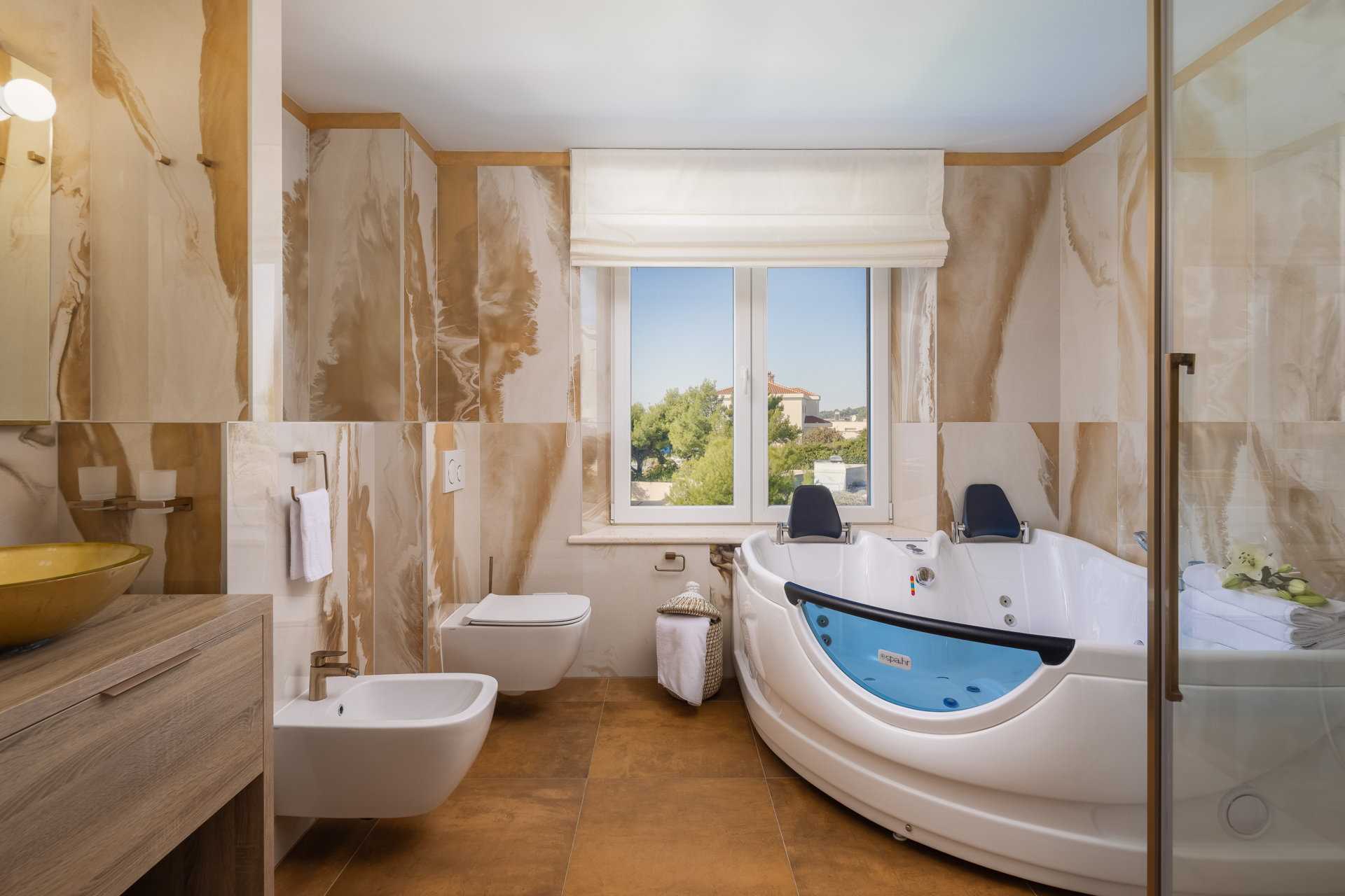 Luxury Villa Skyfall with Pool