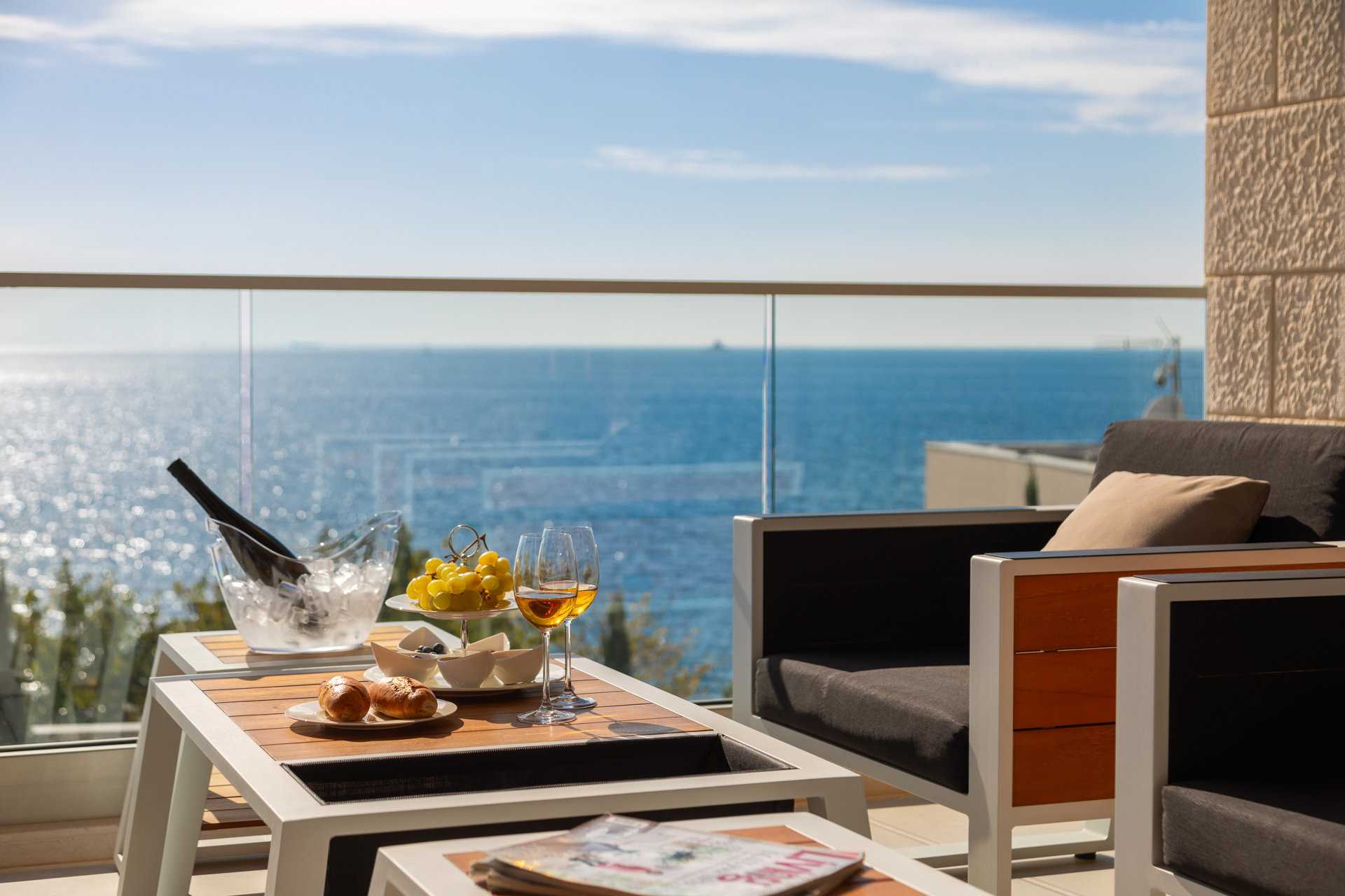 Luxury Villa Skyfall with Pool