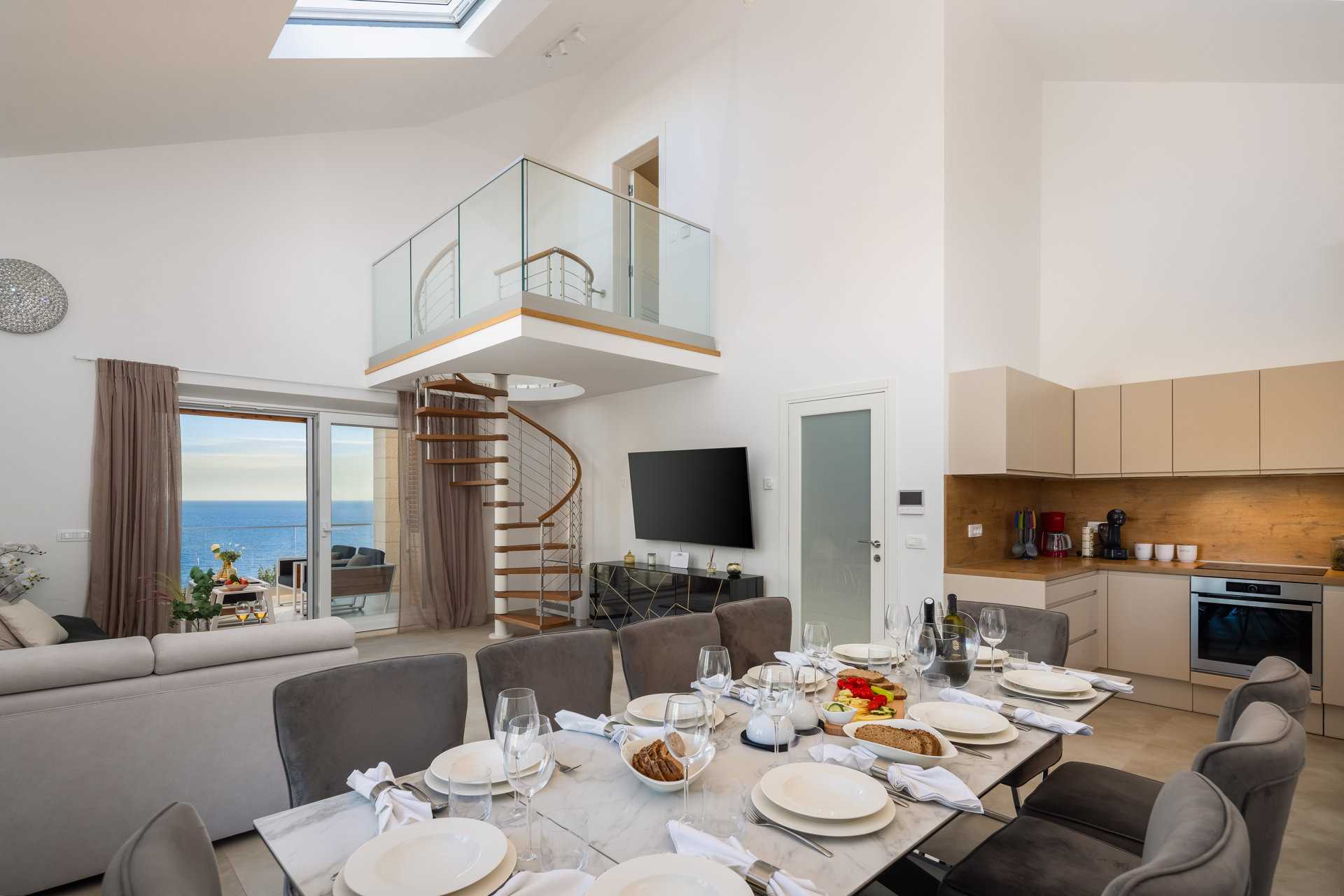 Luxury Villa Skyfall with Pool