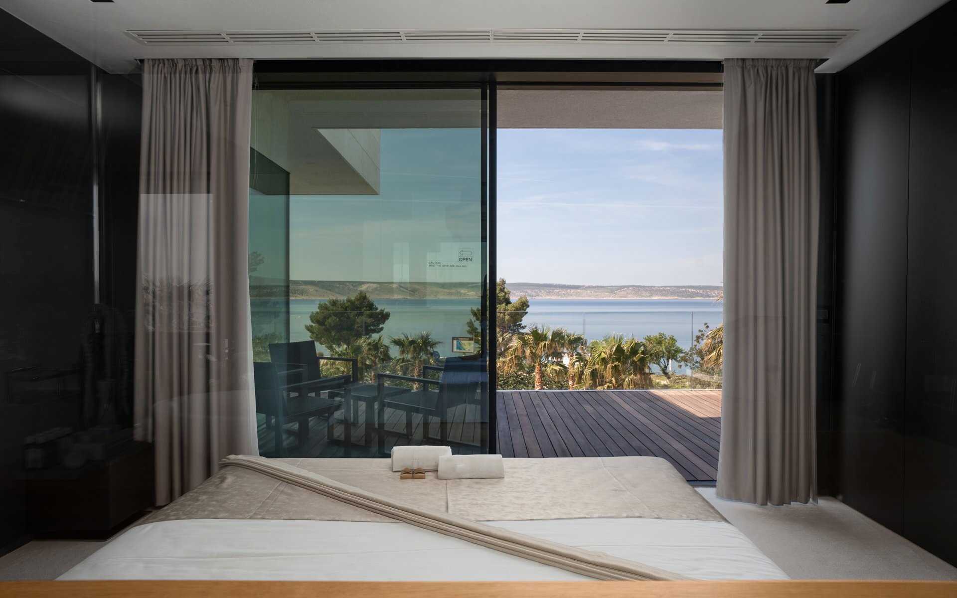 Luxury Villa Spectre with Pool