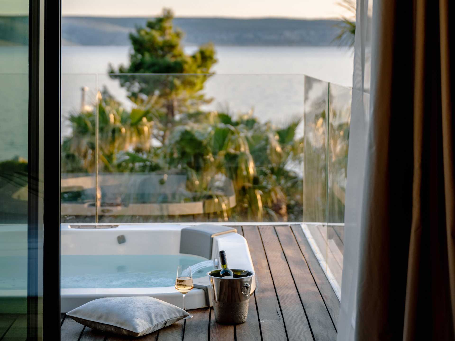 Luxury Villa Spectre with Pool
