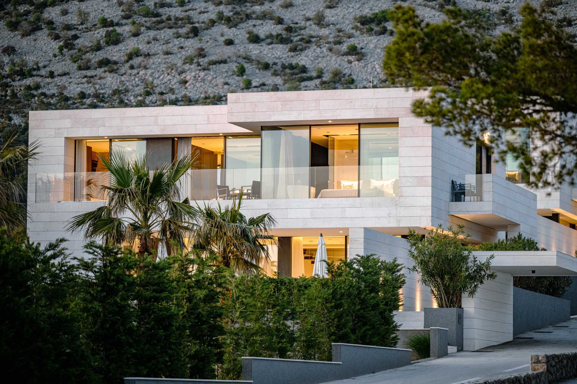 Luxury Villa Spectre with Pool
