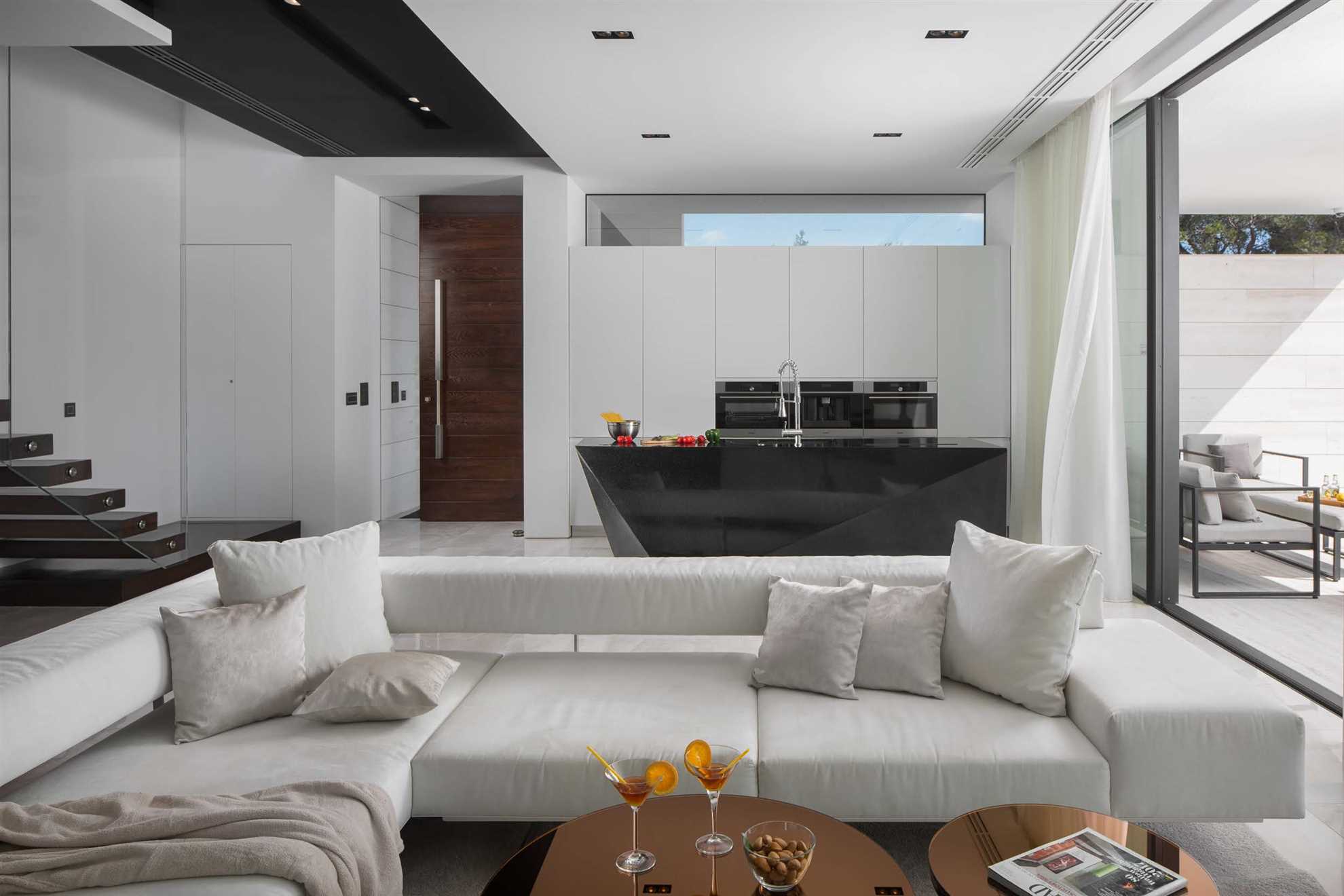 Luxury Villa Spectre with Pool