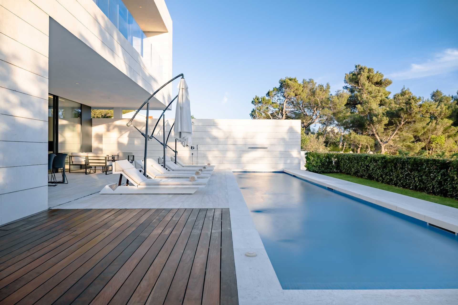 Luxury Villa Spectre with Pool