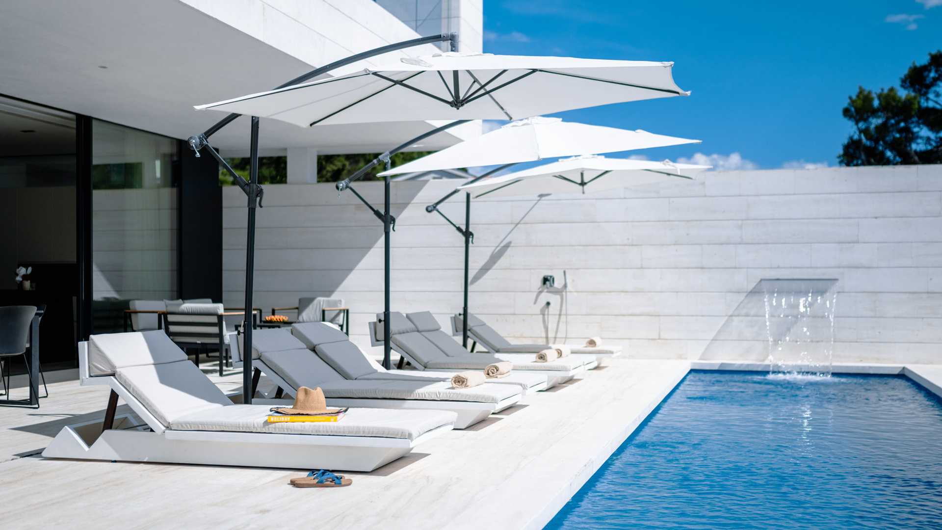 Luxury Villa Spectre with Pool