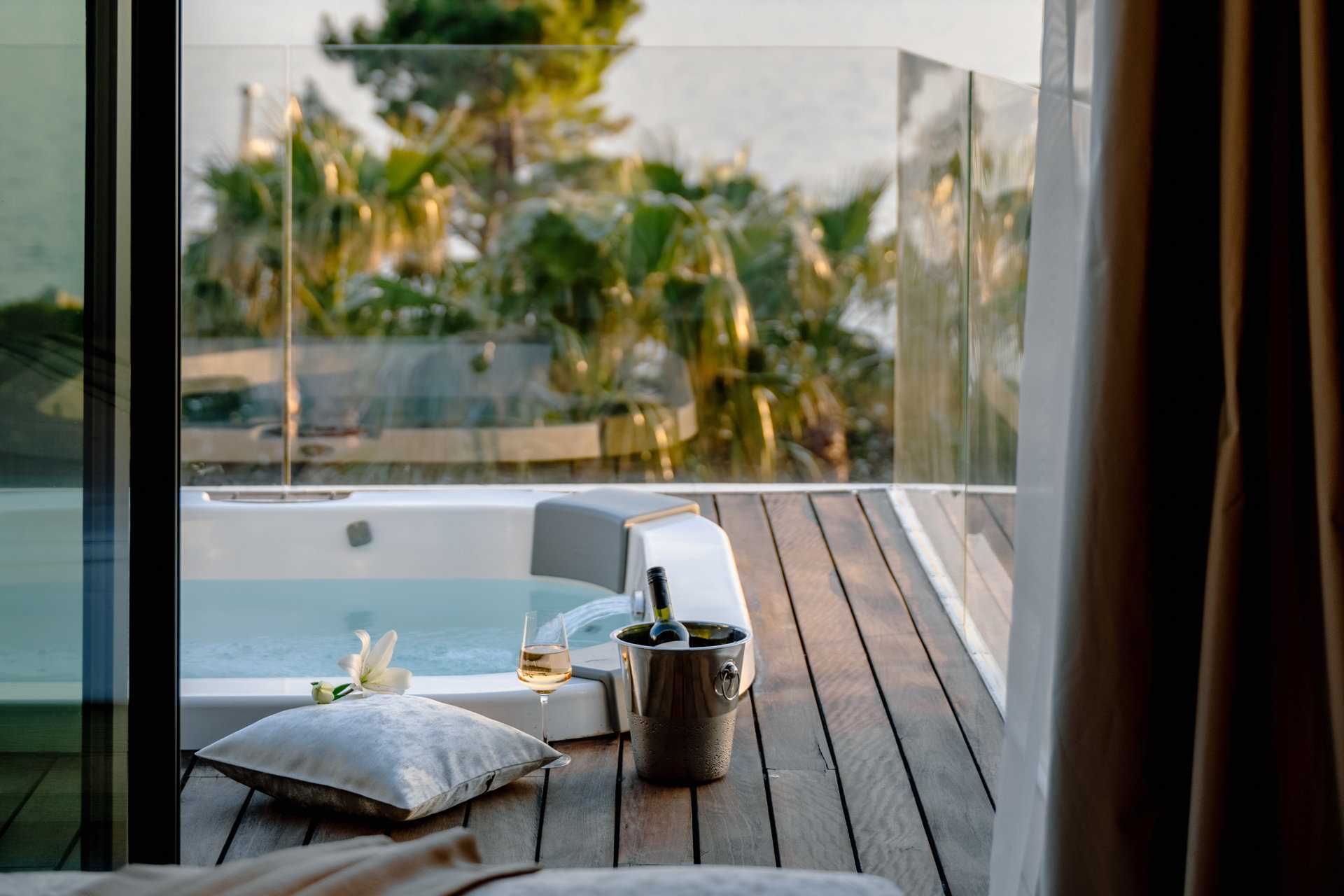 Luxury Villa Spectre with Pool