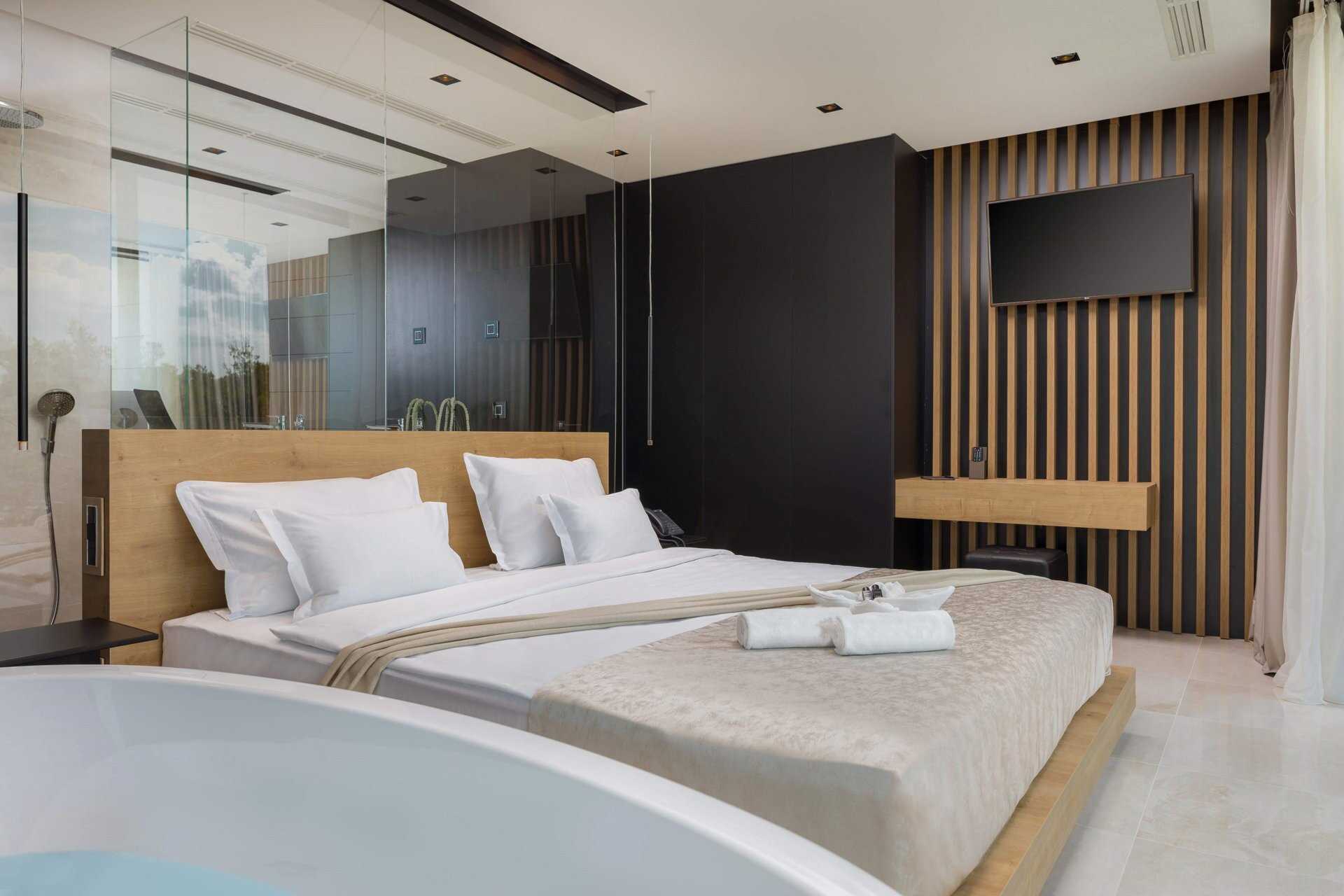 Luxury Villa Spectre with Pool