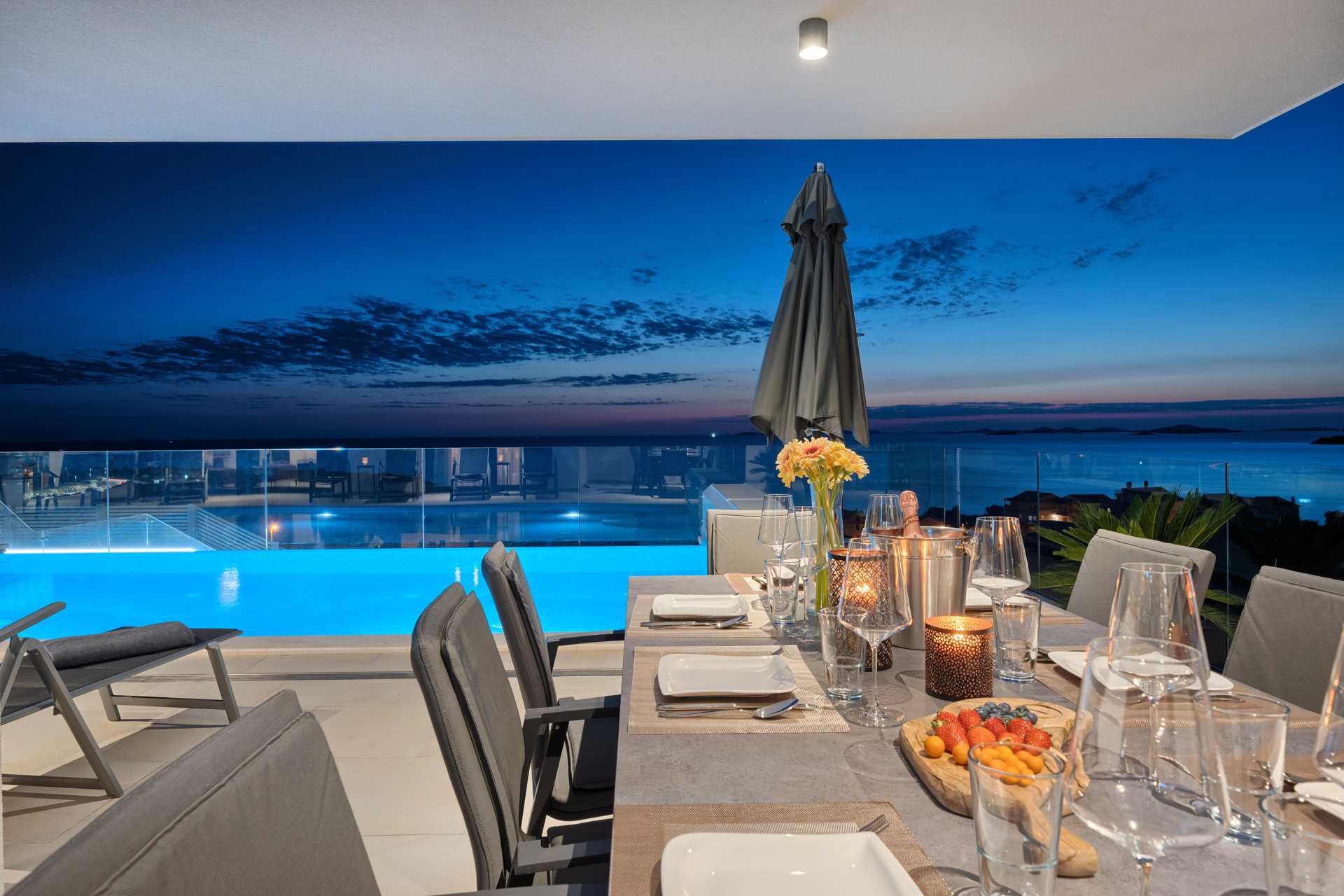 Villa Surfline with Pool