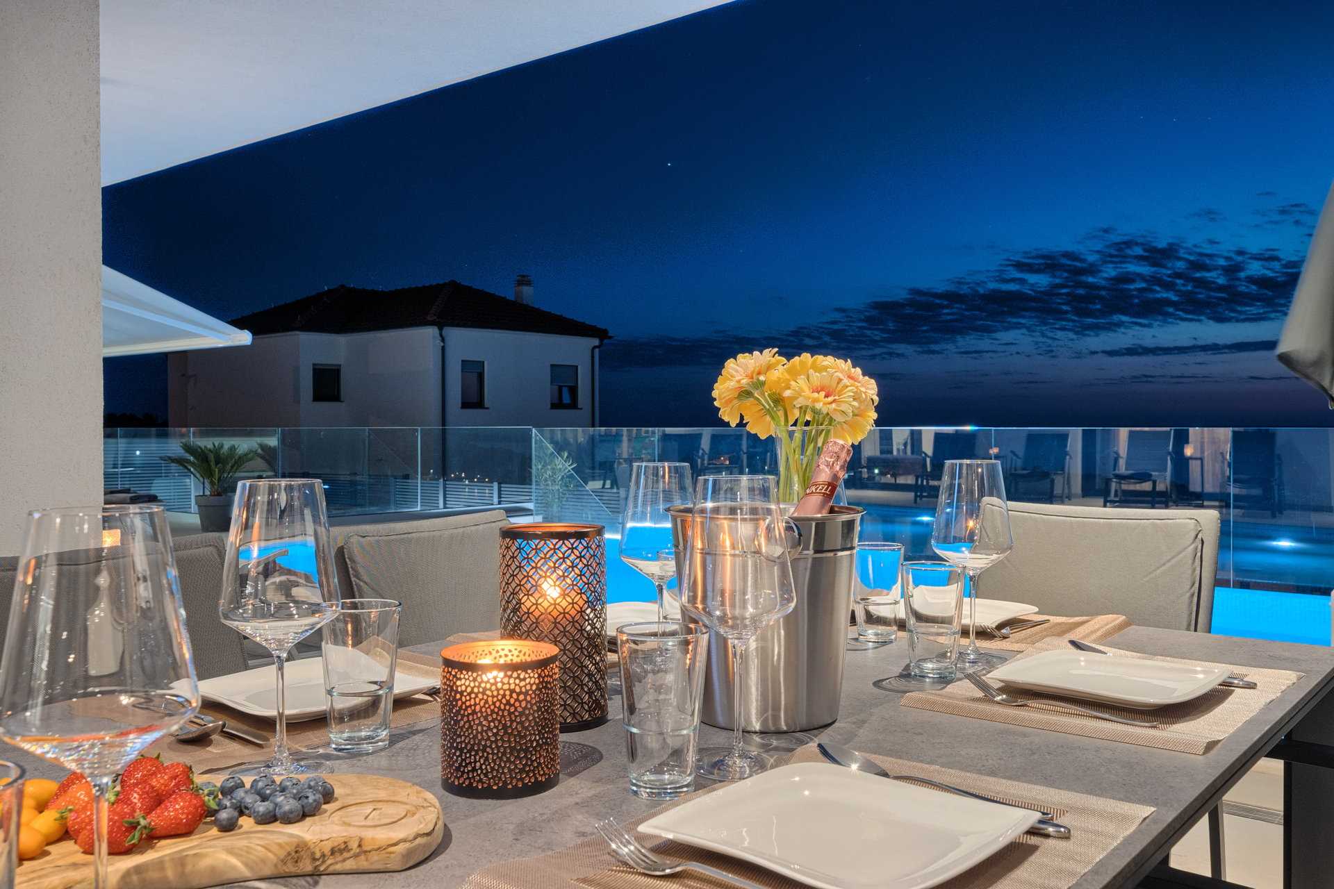 Villa Surfline with Pool