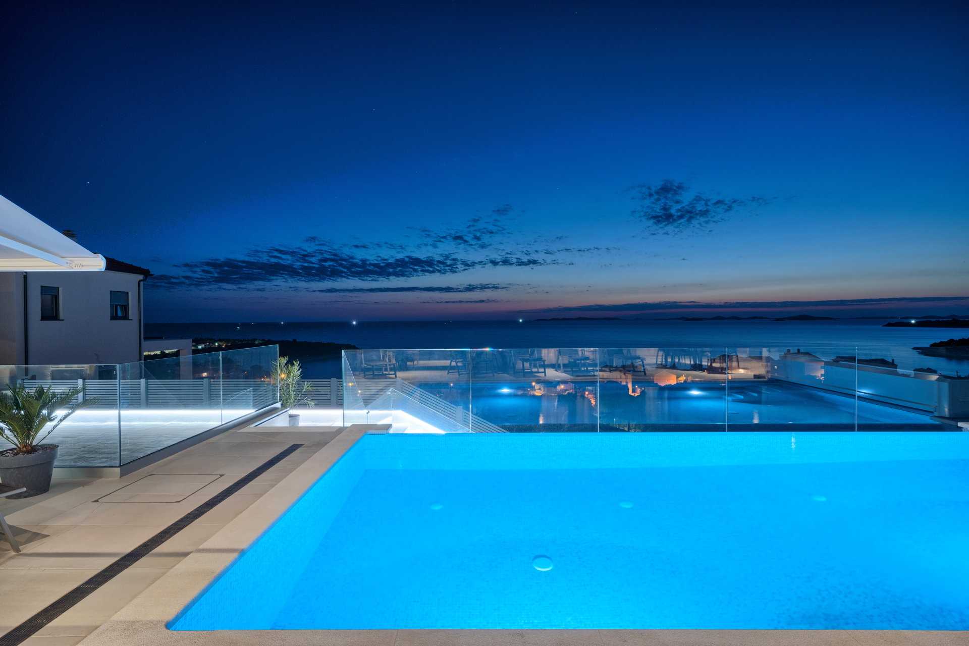 Villa Surfline with Pool