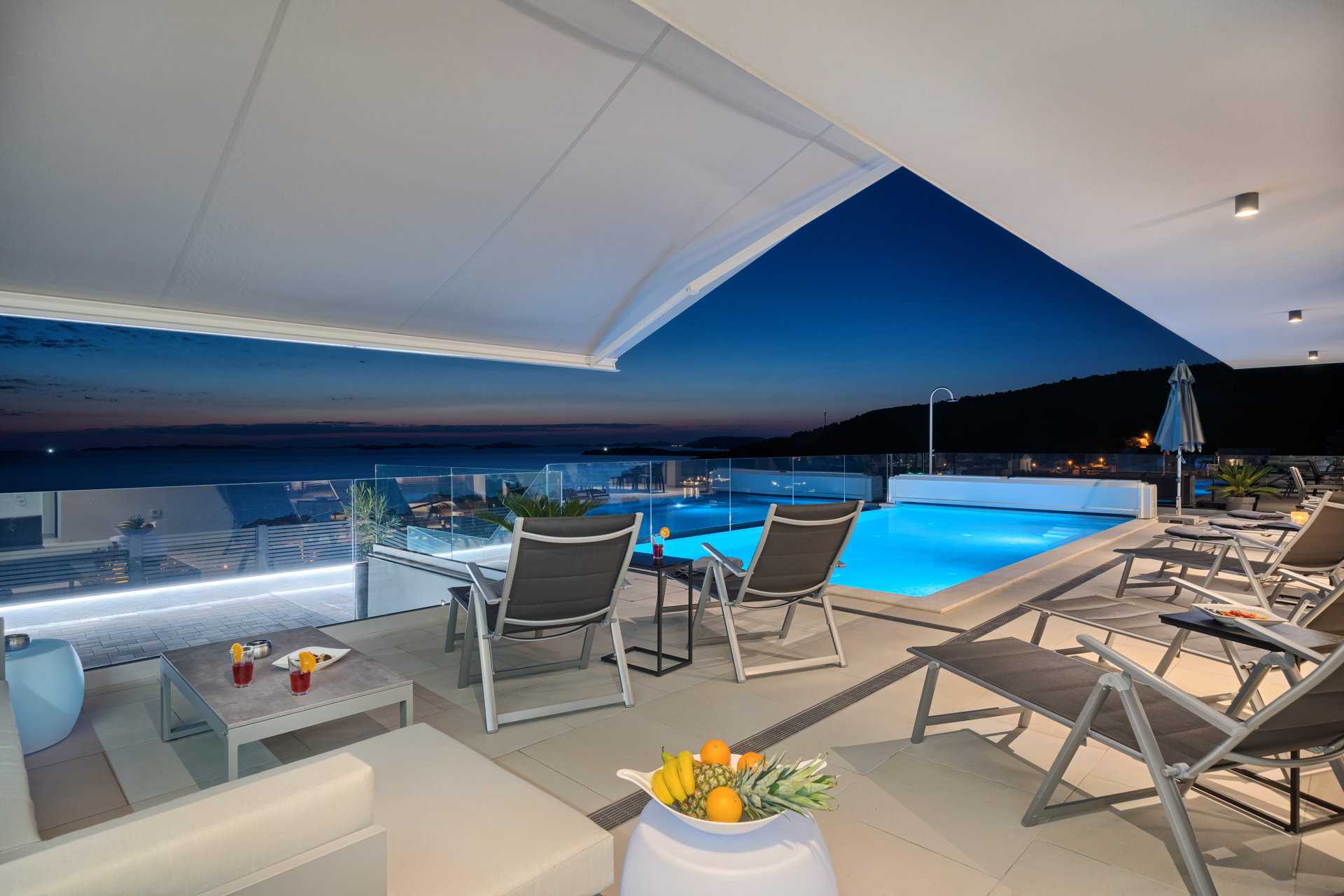 Villa Surfline with Pool