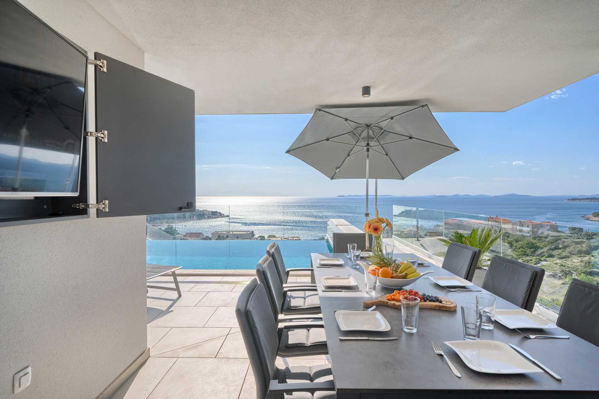 Villa Surfline with Pool