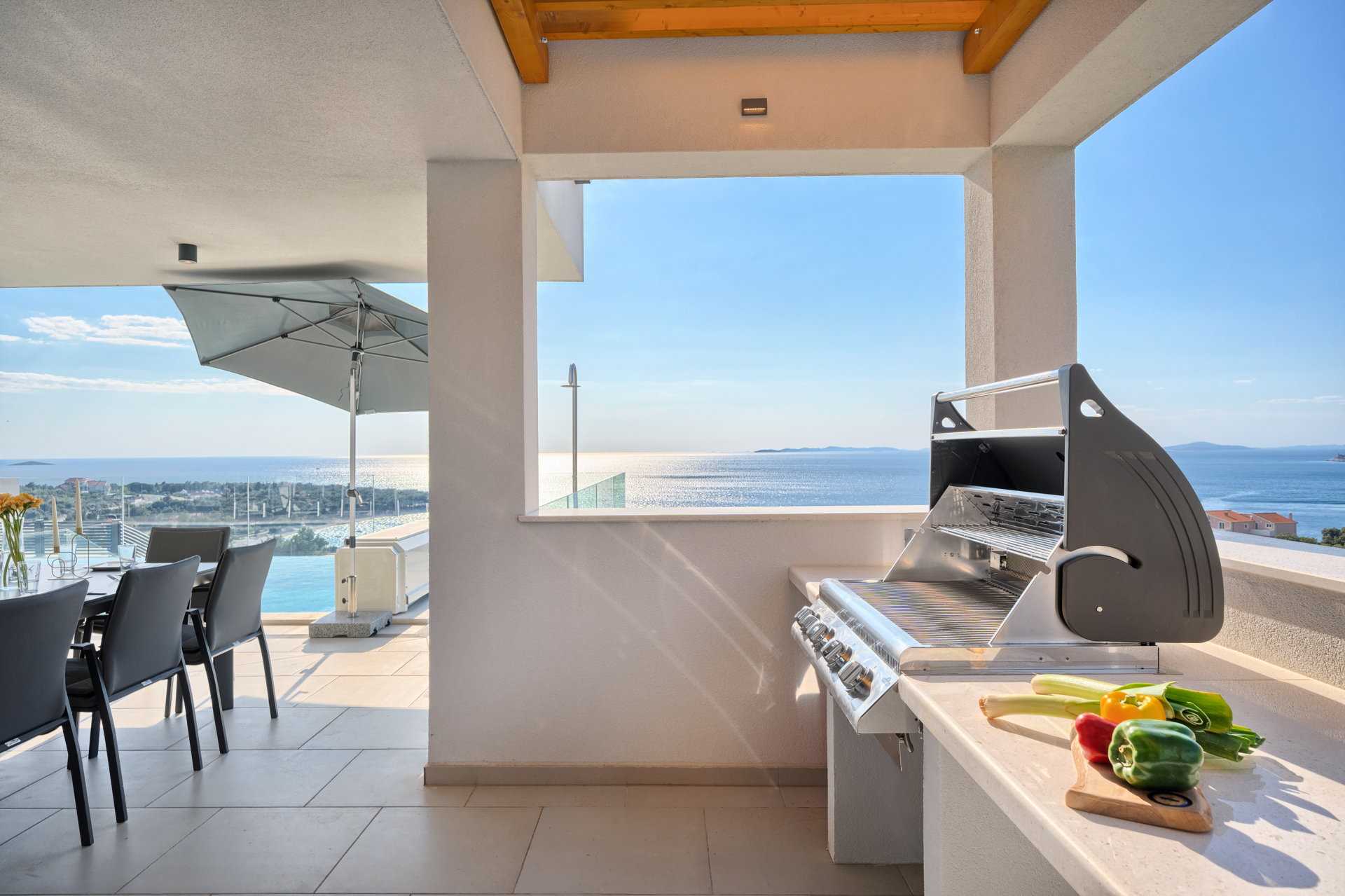 Villa Surfline with Pool