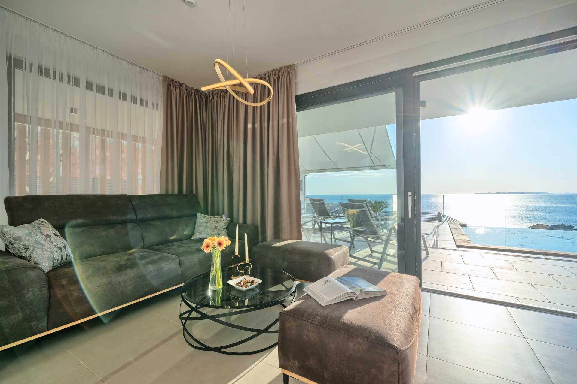 Villa Surfline with Pool