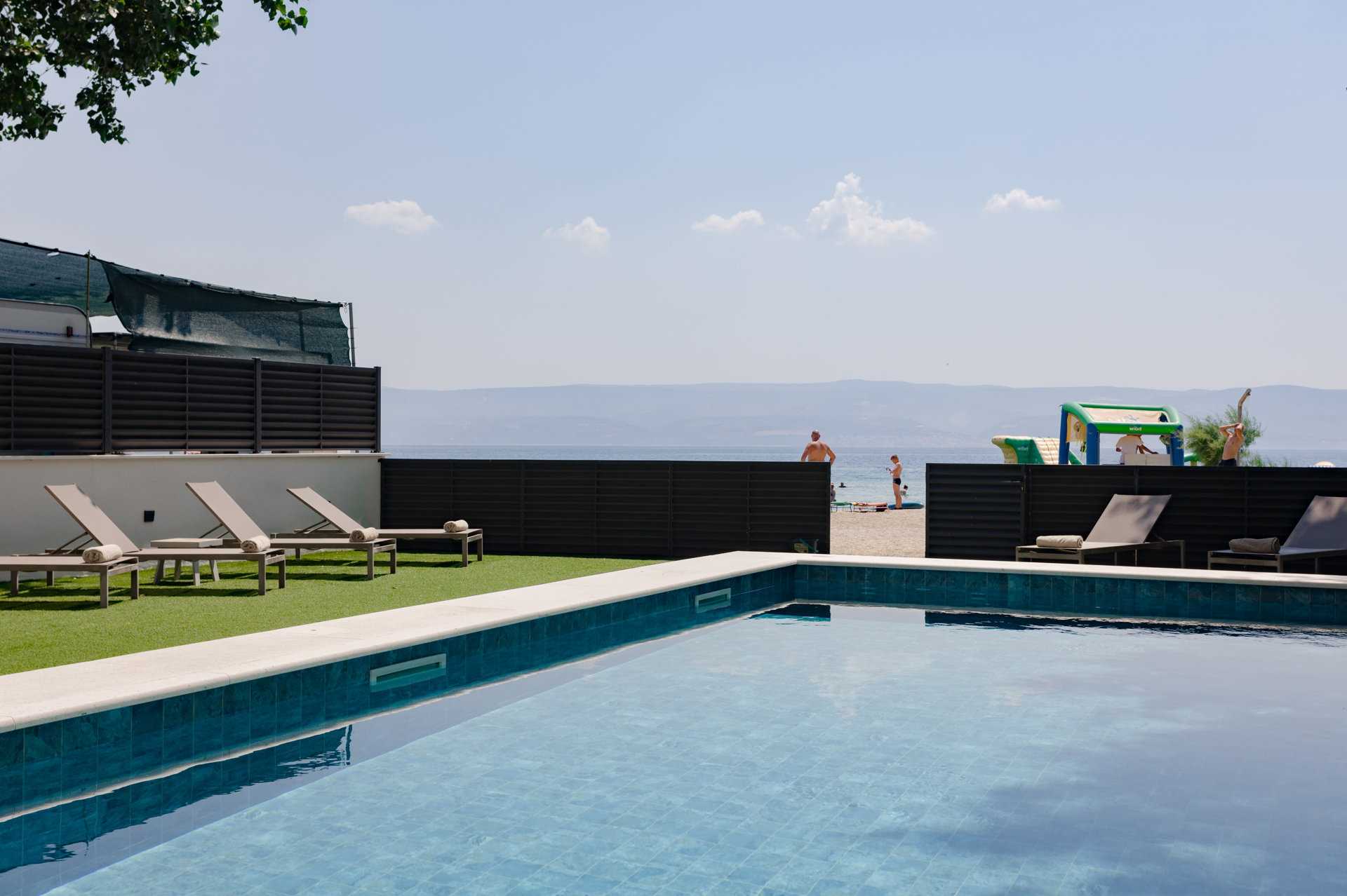 Villa Summer Drift uz plažu s bazenom