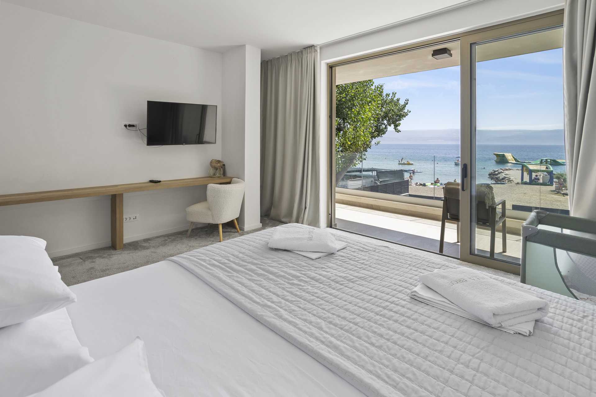 Villa Summer Drift uz plažu s bazenom