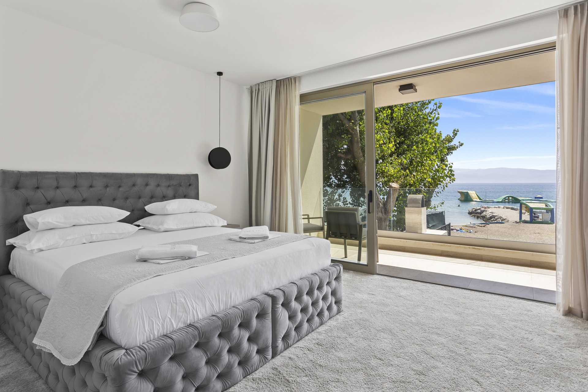 Villa Summer Drift uz plažu s bazenom
