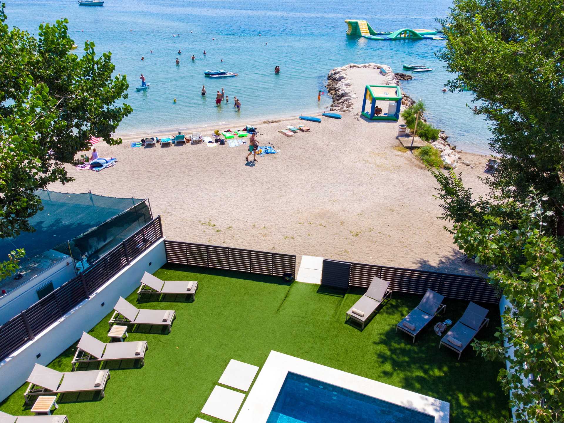 Villa Summer Drift uz plažu s bazenom