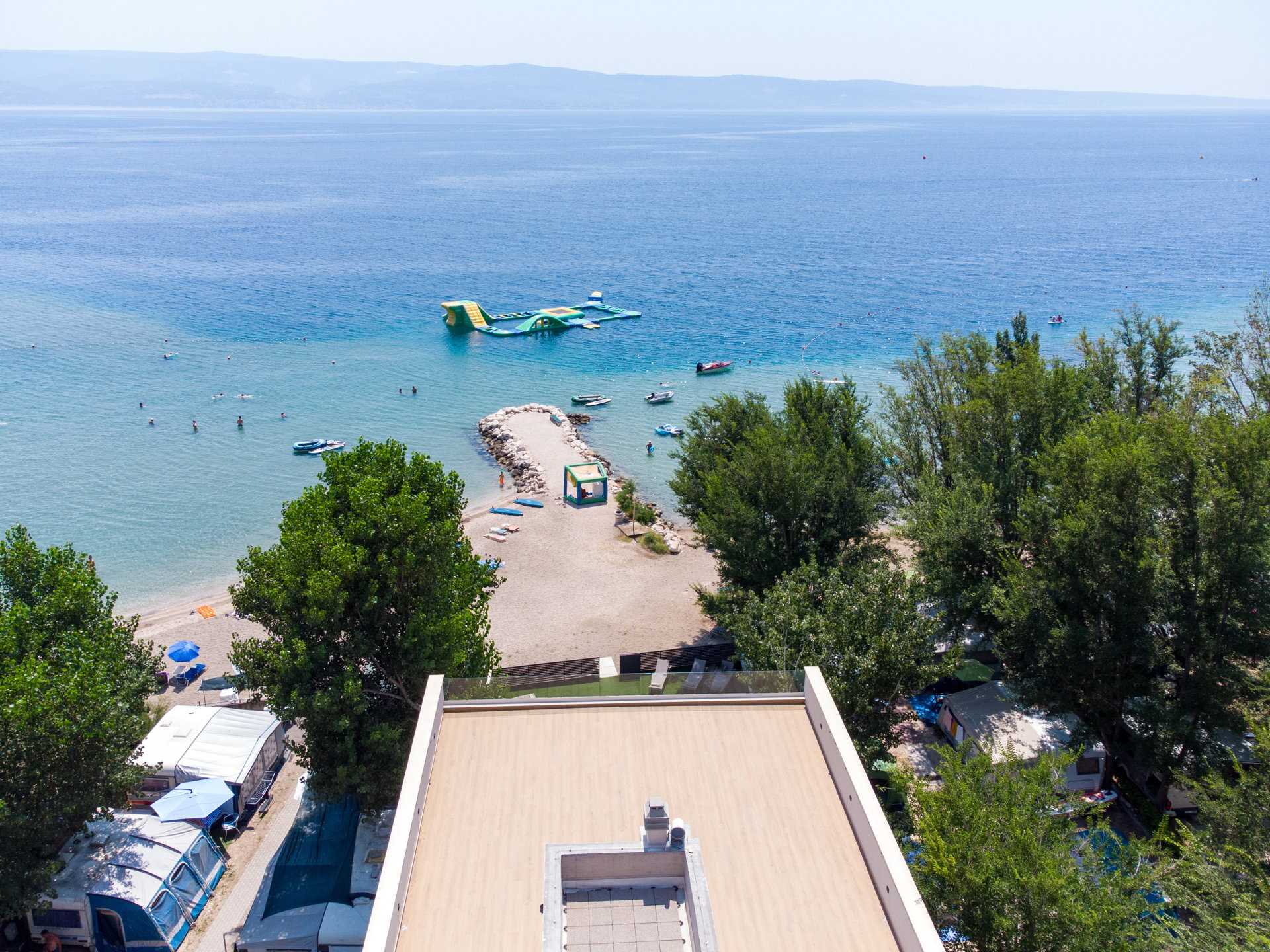 Villa Summer Drift uz plažu s bazenom
