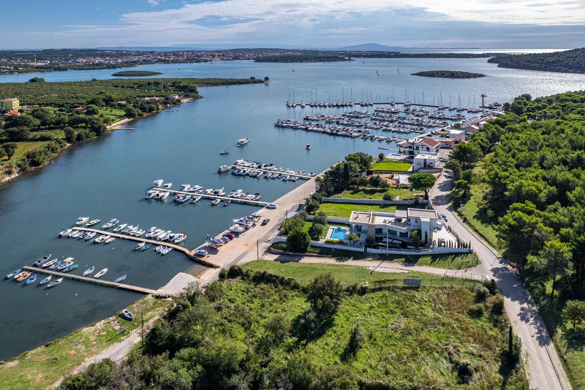 Vila uz plažu The Vibe s bazenom