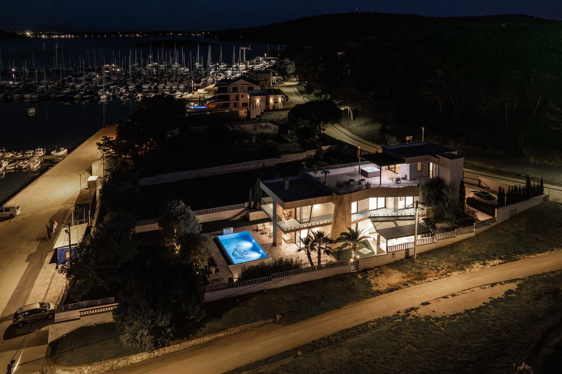 Vila uz plažu The Vibe s bazenom