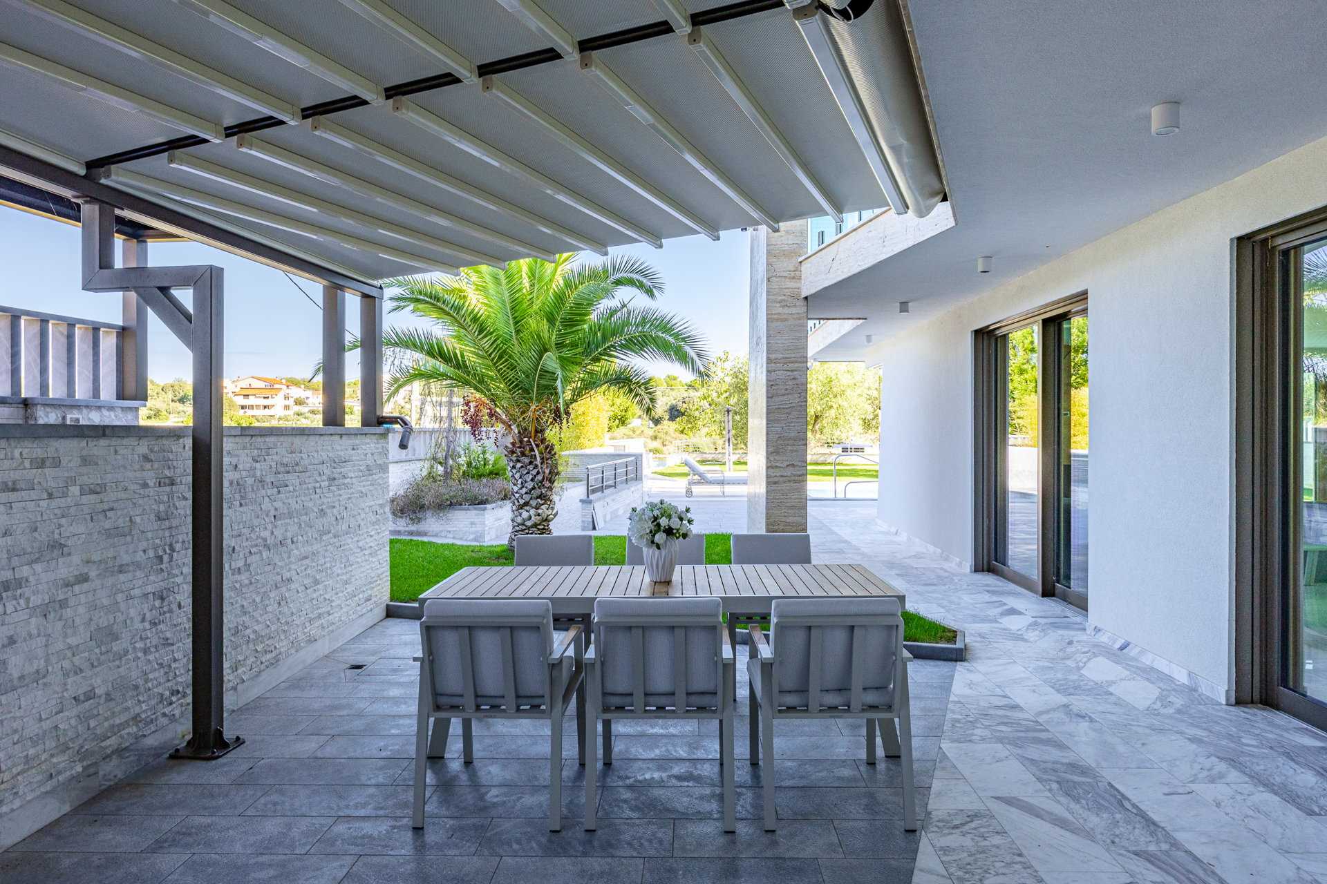 Vila uz plažu The Vibe s bazenom