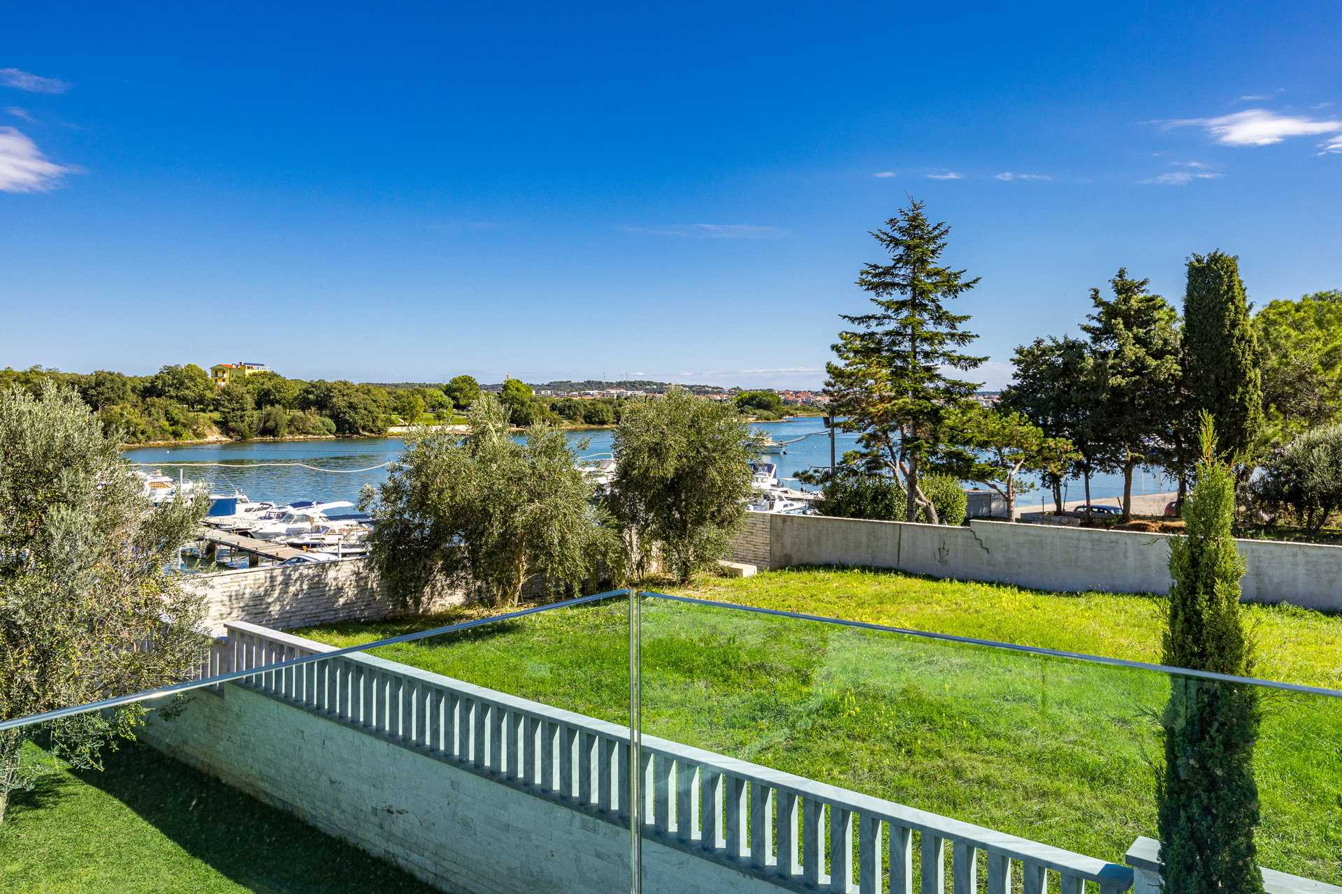 Vila uz plažu The Vibe s bazenom