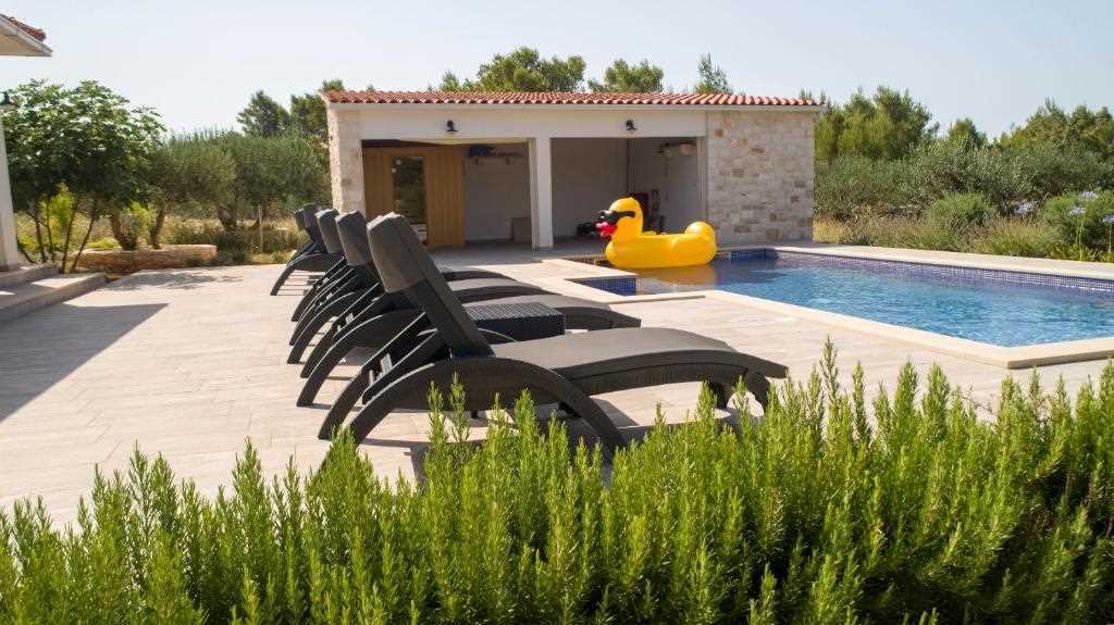 Villa Vaiana with Pool