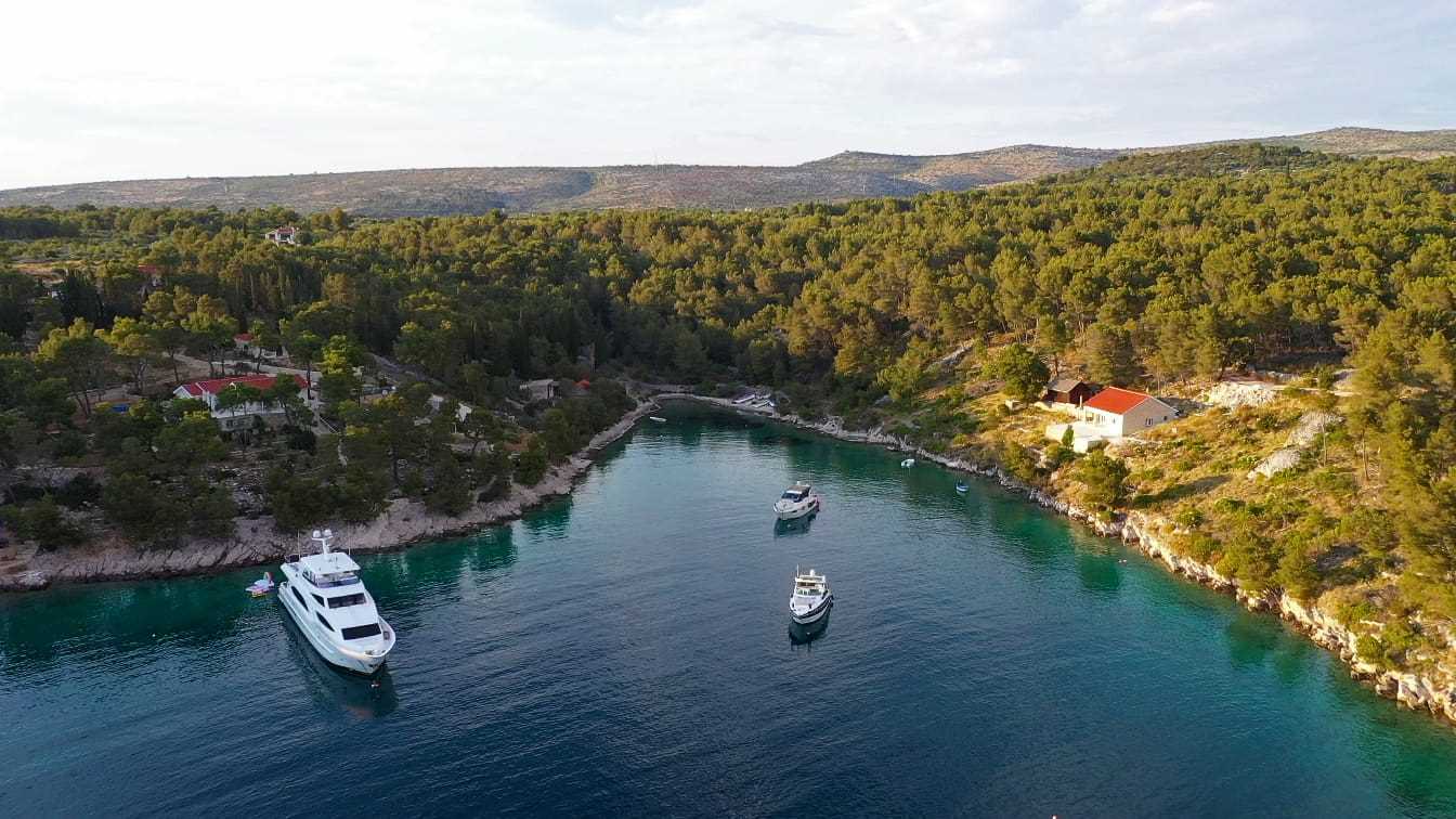 Villa Vaiana with Pool