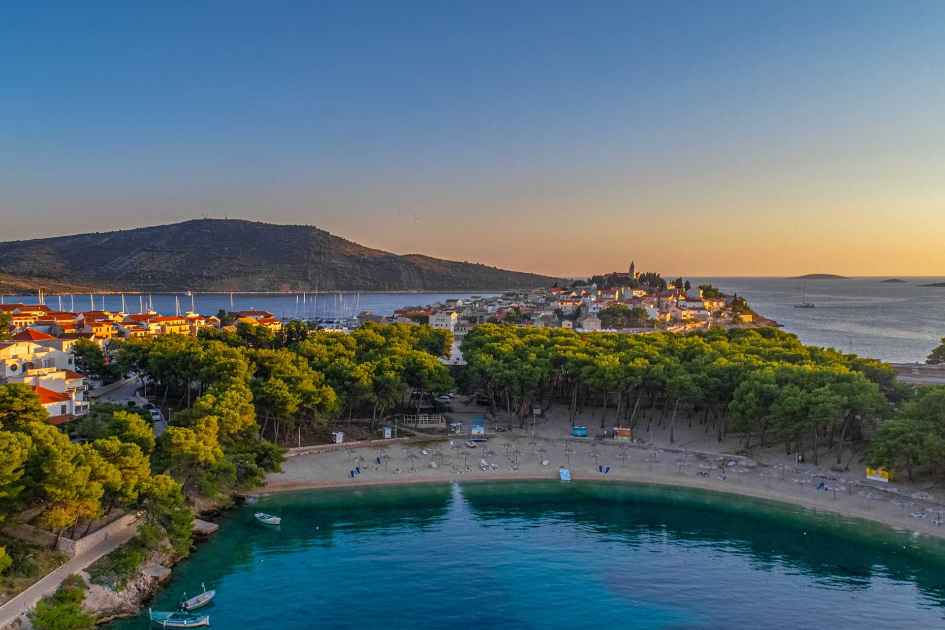 Beachfront Villa Oza Pine Coast with Pool