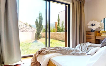 Modern Seaside Villa with Pool in Primošten