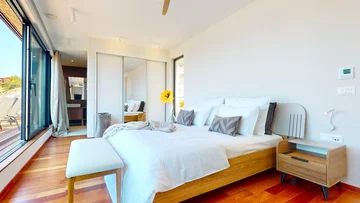 Modern Seaside Villa with Pool in Primošten