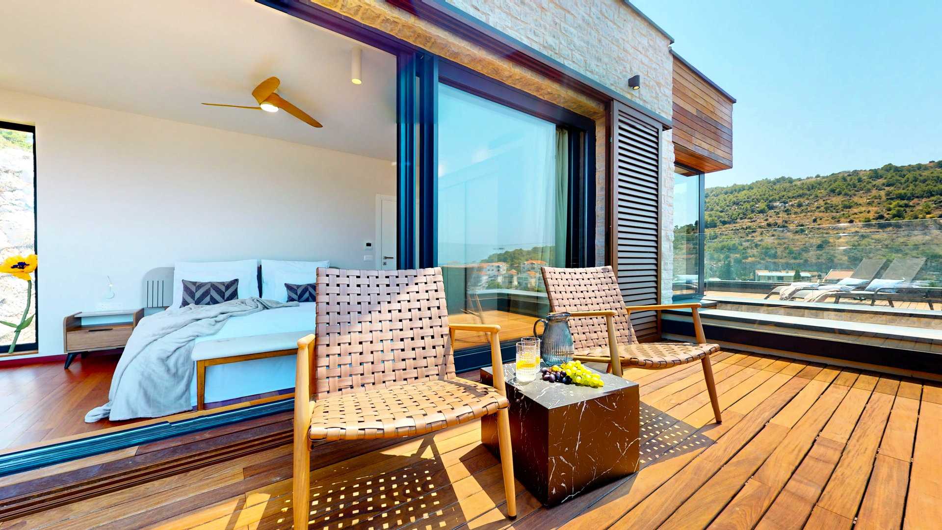 Villa Flora Mare V with Pool
