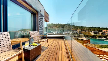 Modern Seaside Villa with Pool in Primošten