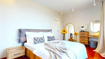 Modern Seaside Villa with Pool in Primošten