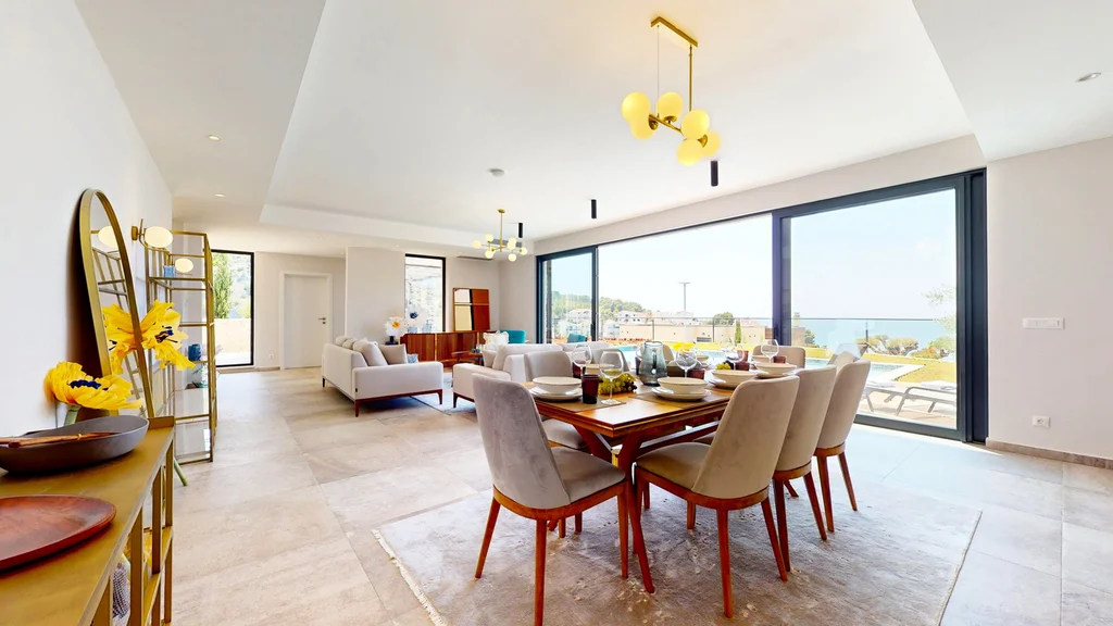 Modern Seaside Villa with Pool in Primošten