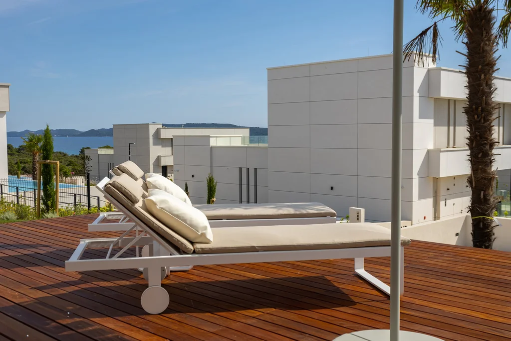 Modern Seaside Villa with Pool in Ugljan