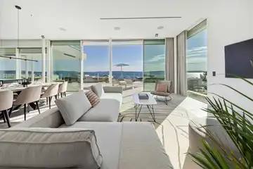 Contemporary Seaside Villa With Pool Ugljan