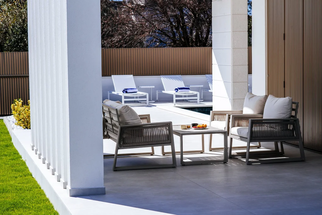Modern Family Villa with Pool near Zadar