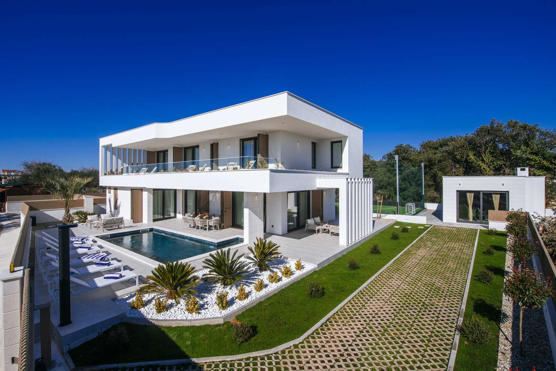 Ultraluxury Villa Orbis Vitae with Pool