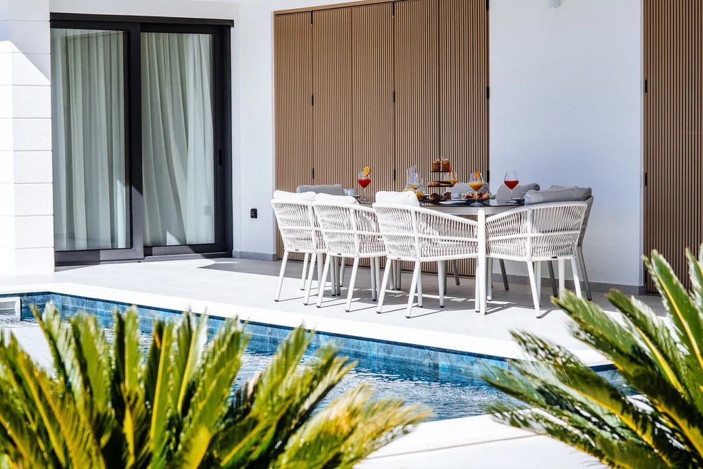 Modern Family Villa with Pool near Zadar
