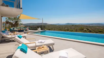 Modern Villa Retreat with Heated Pool in Rogoznica