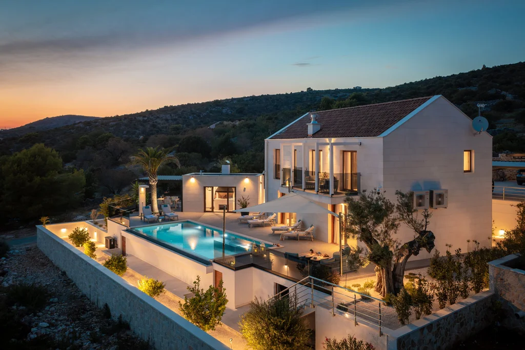 Modern Villa Retreat with Heated Pool in Rogoznica