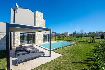 Modern Villa With Pool and Garden in Krnica