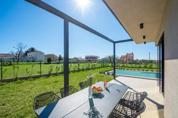 Modern Villa With Pool and Garden in Krnica