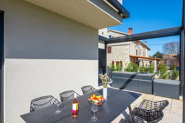 Modern Villa With Pool and Garden in Krnica