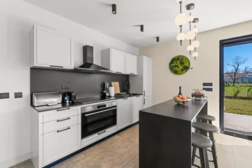 Modern Villa With Pool and Garden in Krnica