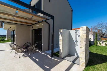 Contemporary Villa with Pool in Krnica